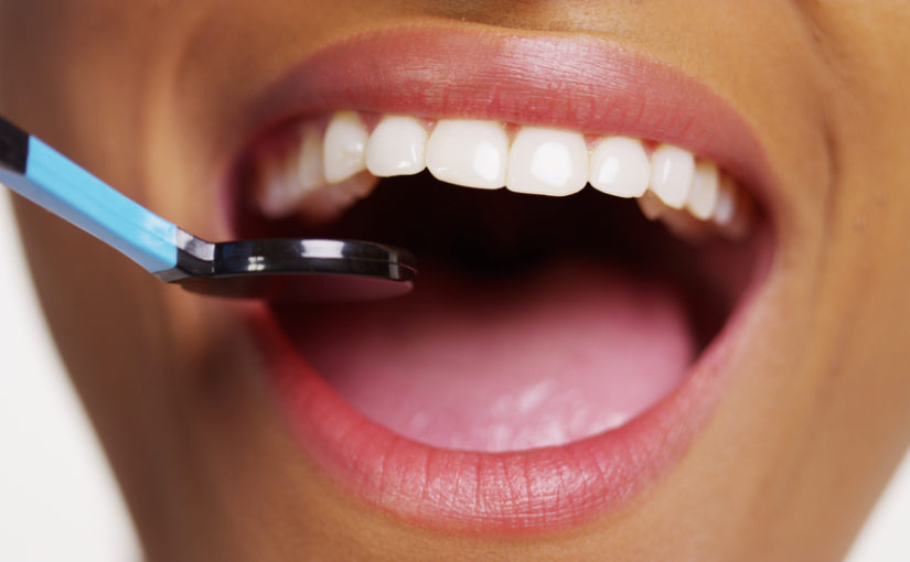 Całościowe leczenie stomatologiczne – odkryj trasę do zdrowej i uroczego uśmiechu.